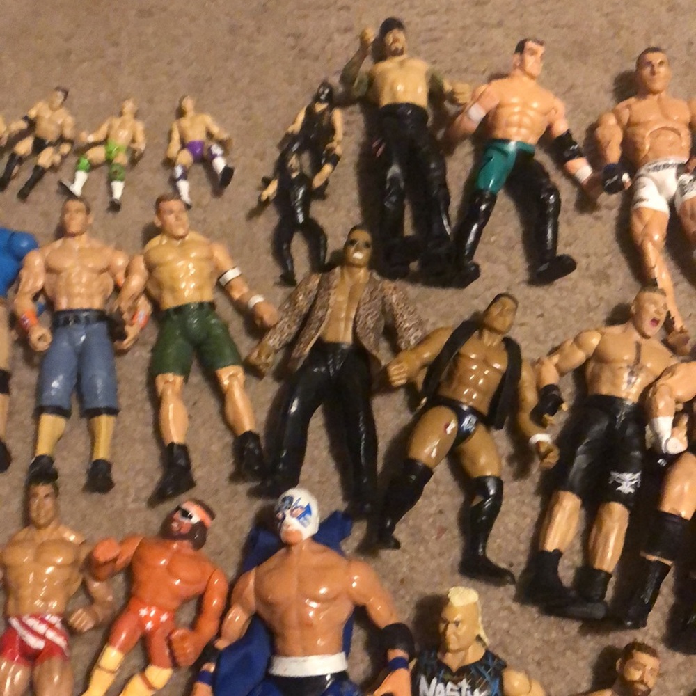 WWE and WWF action figures - Picture 4 of 16
